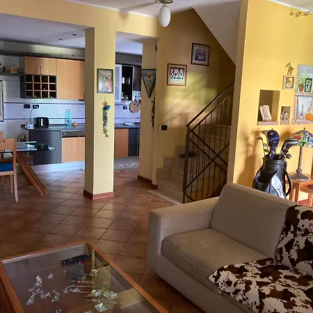 La Casa D'angolo Дом отдыха
